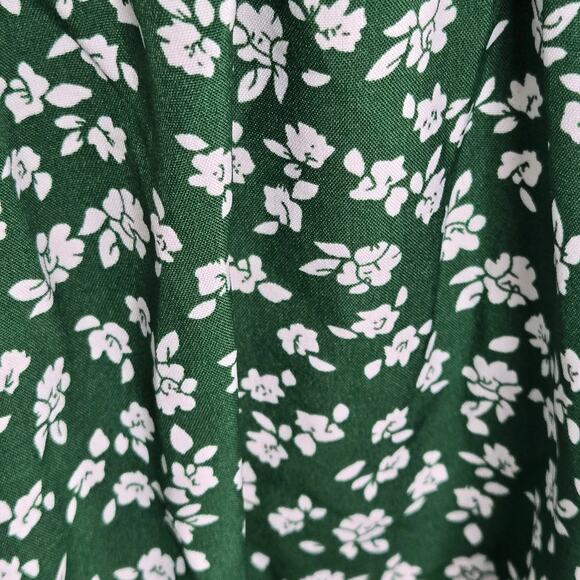 🎄 SHEIN EUC Frenchy Ditsy Floral High Waist Slit Skirt 6 green white - Picture 11 of 15